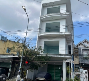 QSDĐ có diện tích 97,0 m2 và tài sản gắn liền trên đất thuộc thửa đất số: 212, tờ bản đồ số: 01 có địa chỉ tại: Thôn Trà Châu, xã Duy Sơn, huyện Duy Xuyên, QN Lần 4