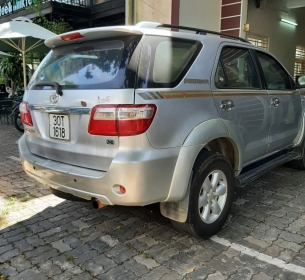Tài sản 2: Xe ô tô Toyota Fortuner, BKS 30T-1618, năm SX: 2009;